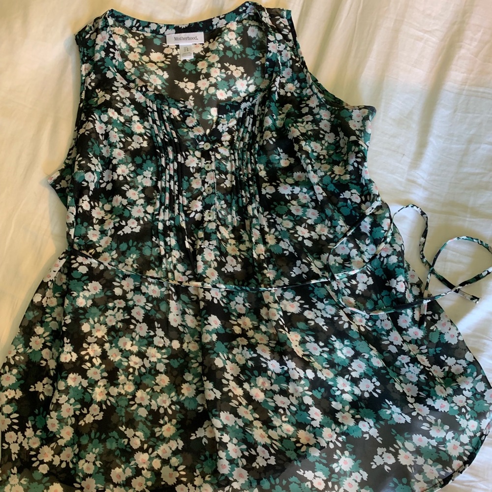 COPY - Pretty Floral Print Top - Motherhood Maternity